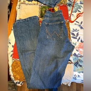 wrangler cash cowgirl cut jeans